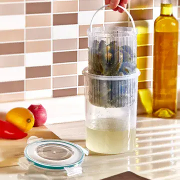 קופסה עם מסננת